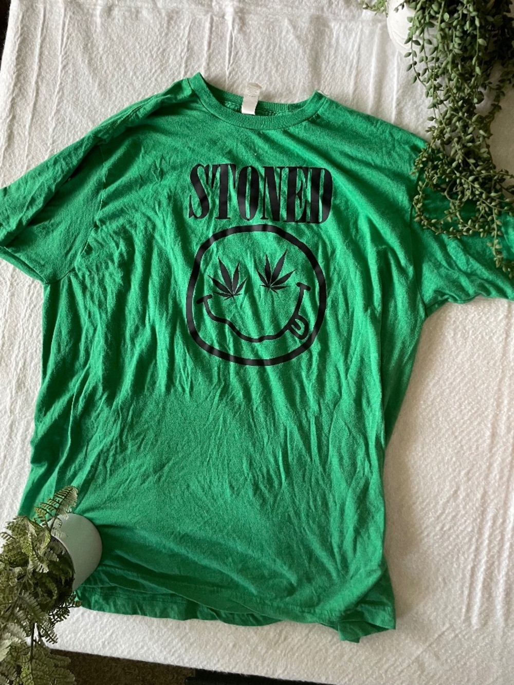 Stoned graphic tee and tray bundle